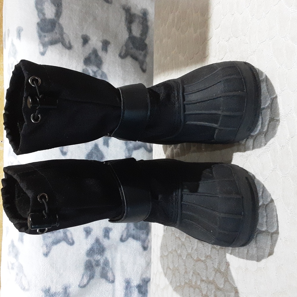 Boys boots